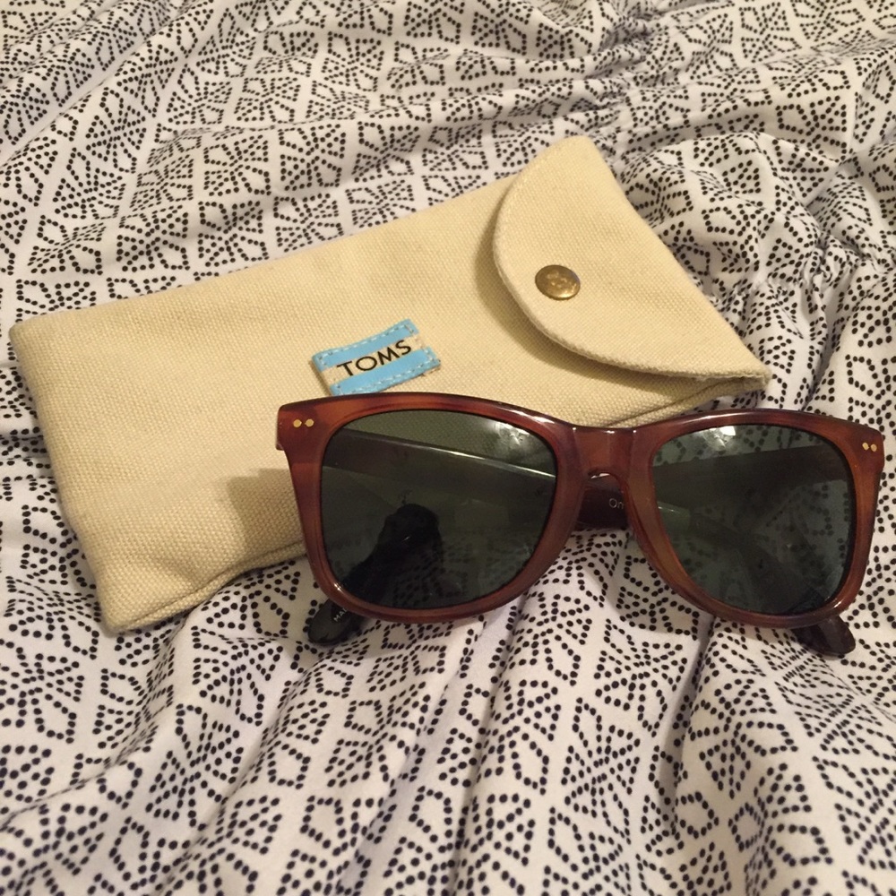 TOMS sunglasses